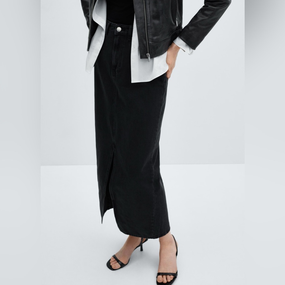 High waisted black midi skirt PERFECT for fall
